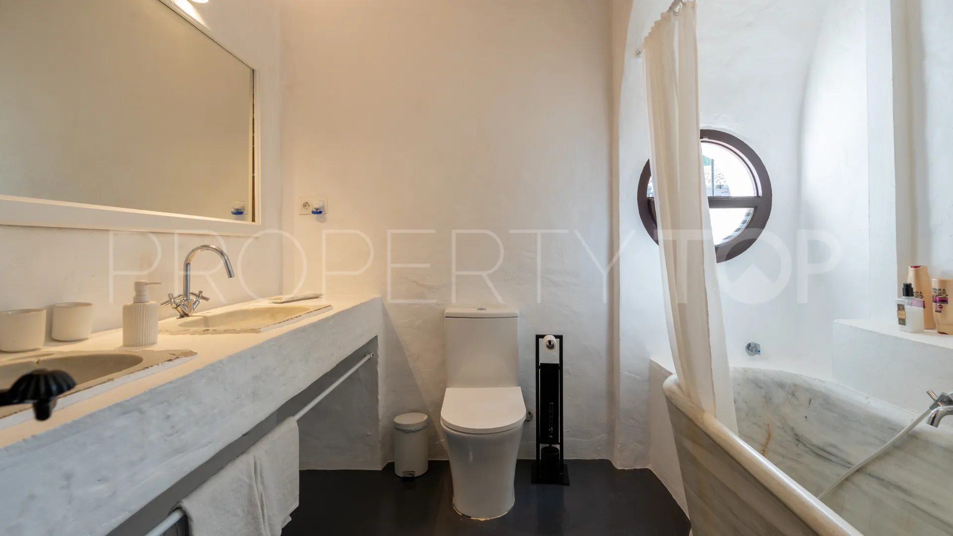Comprar casa de campo en Estepona