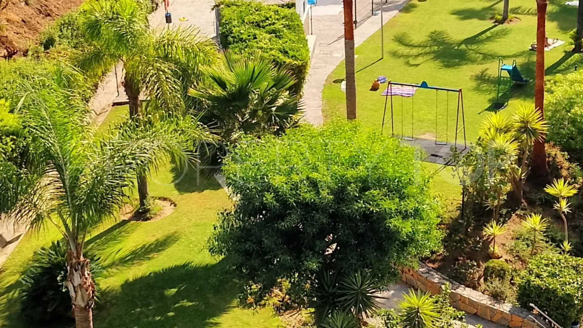 Comprar apartamento con 3 dormitorios en El Castillo