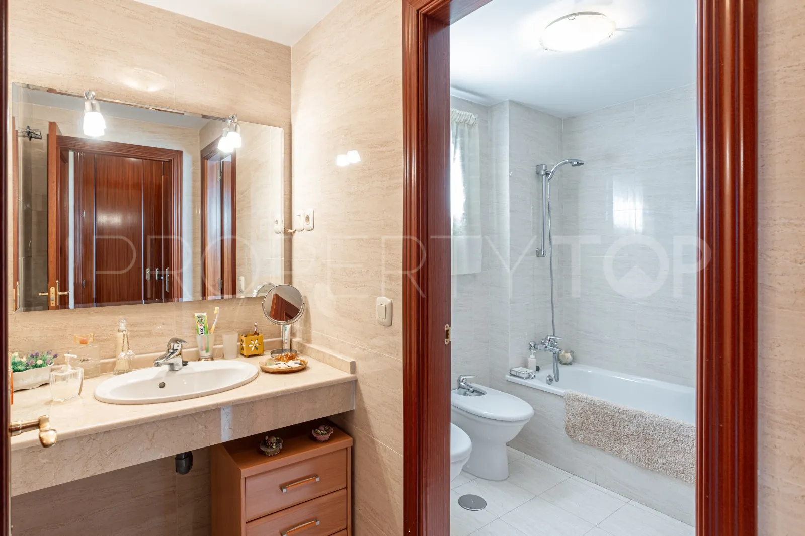 Comprar apartamento con 3 dormitorios en El Castillo