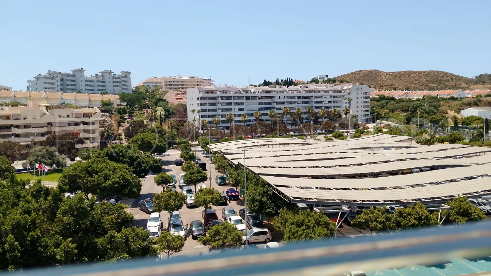 Comprar apartamento con 3 dormitorios en El Castillo