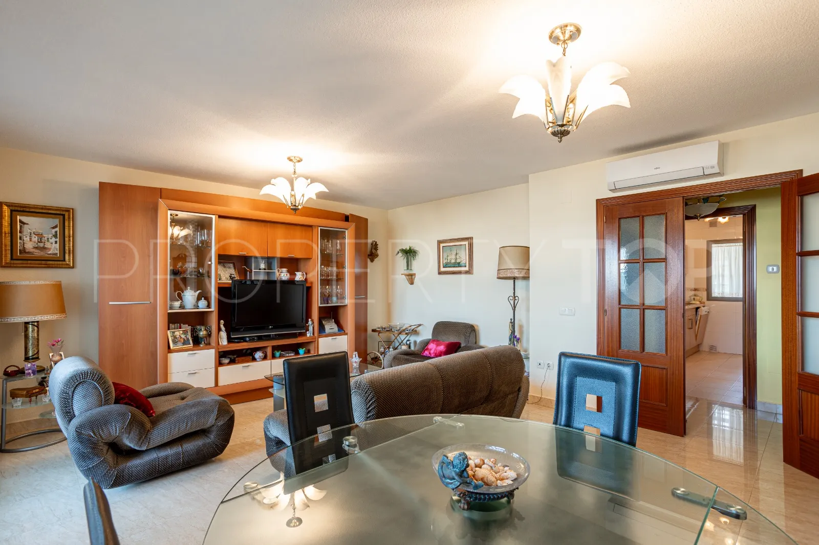 Comprar apartamento con 3 dormitorios en El Castillo