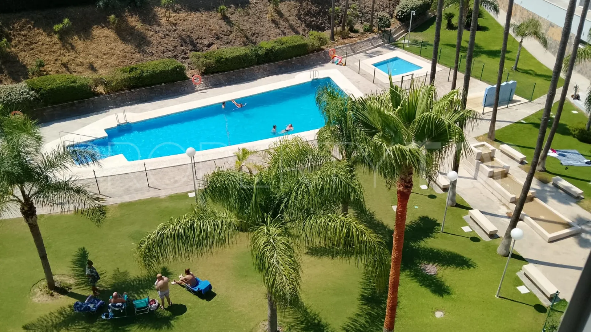 Comprar apartamento con 3 dormitorios en El Castillo