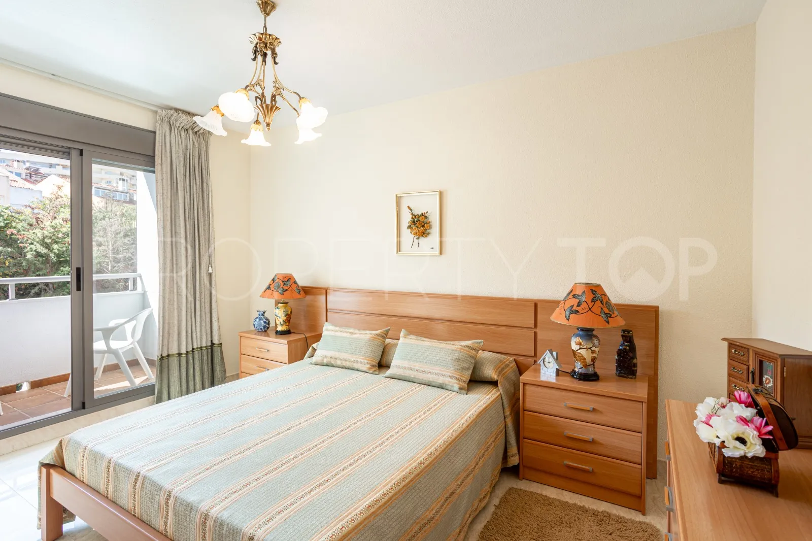 Comprar apartamento con 3 dormitorios en El Castillo