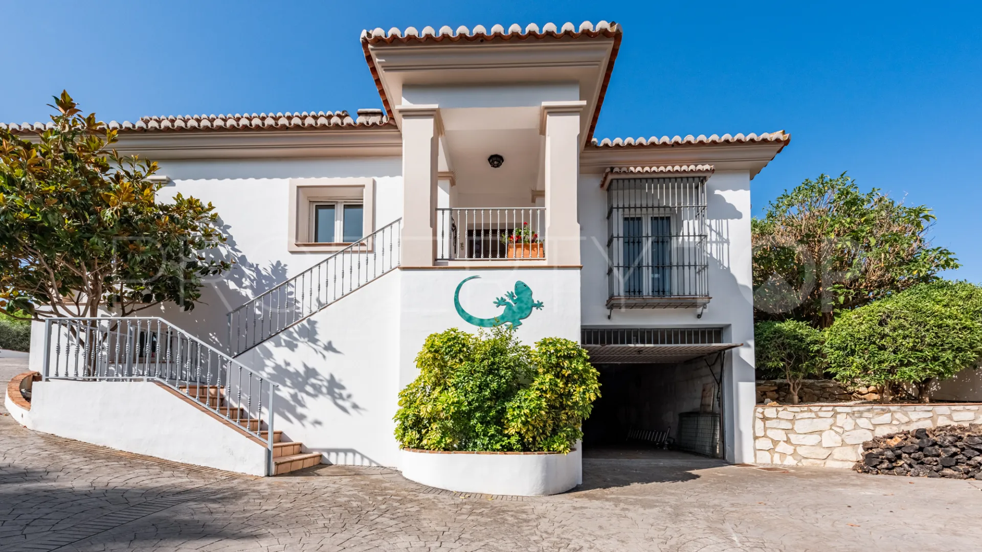 For sale villa in Sierrezuela with 6 bedrooms