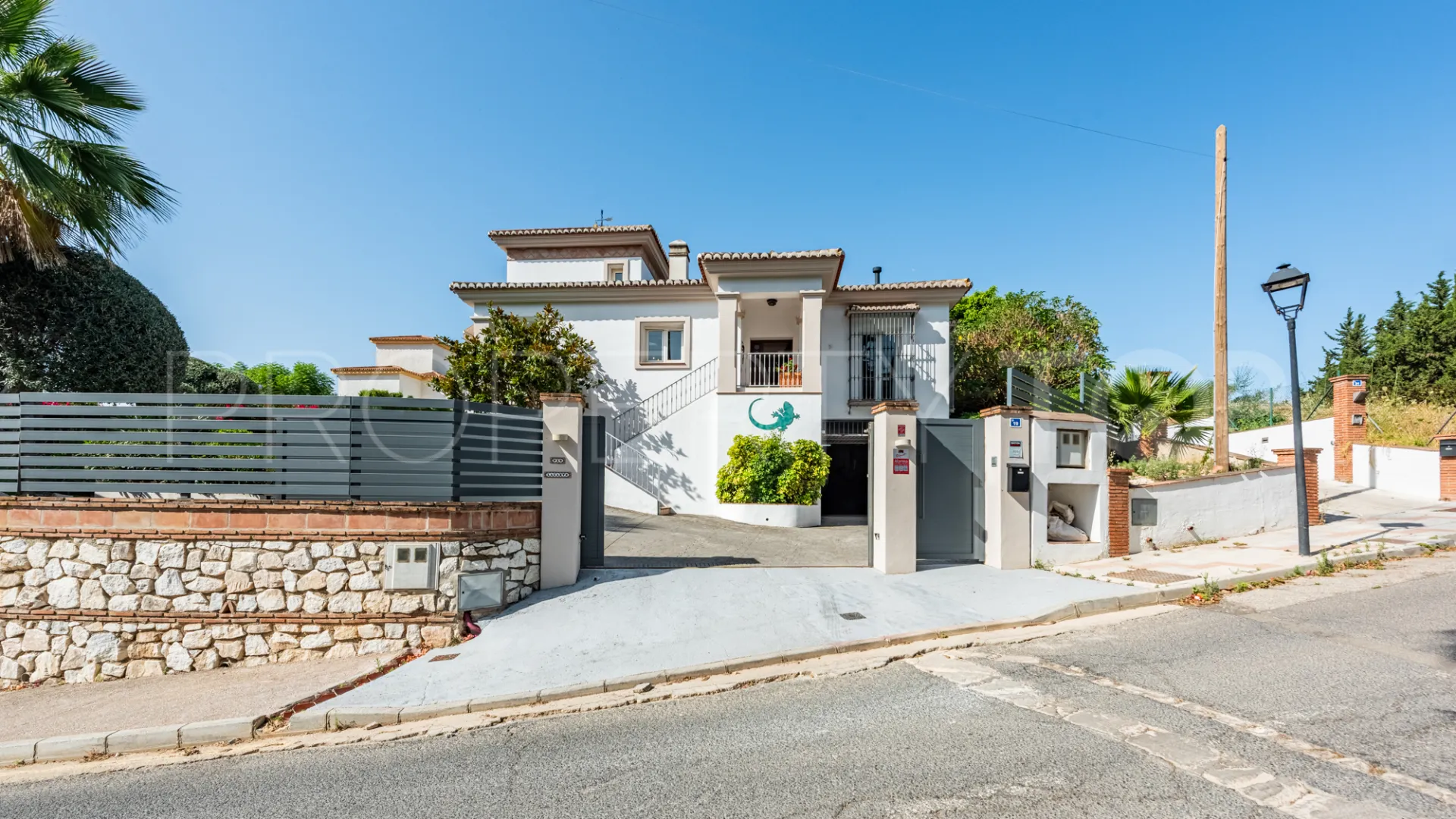 For sale villa in Sierrezuela with 6 bedrooms