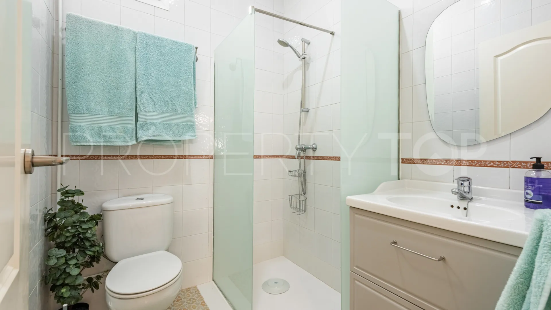 For sale villa in Sierrezuela with 6 bedrooms