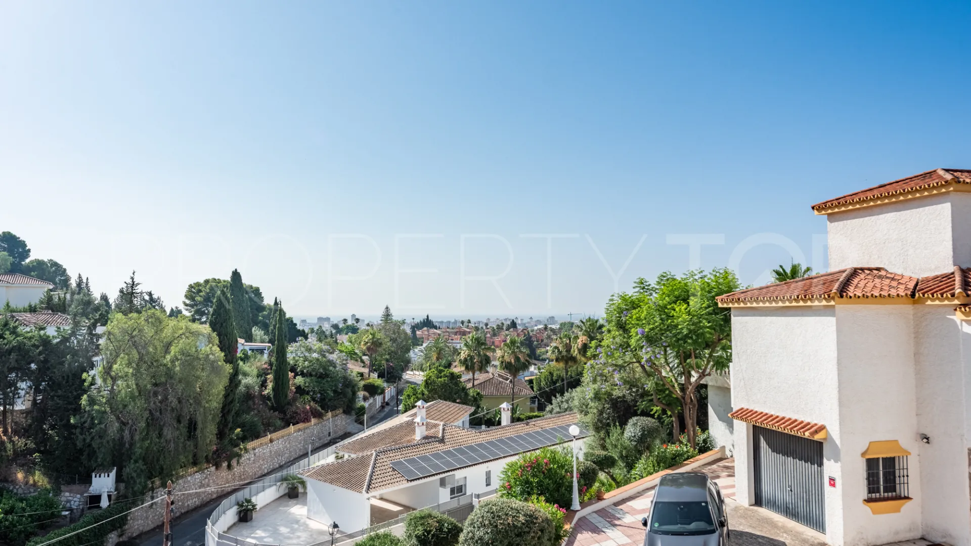 For sale villa in Sierrezuela with 6 bedrooms