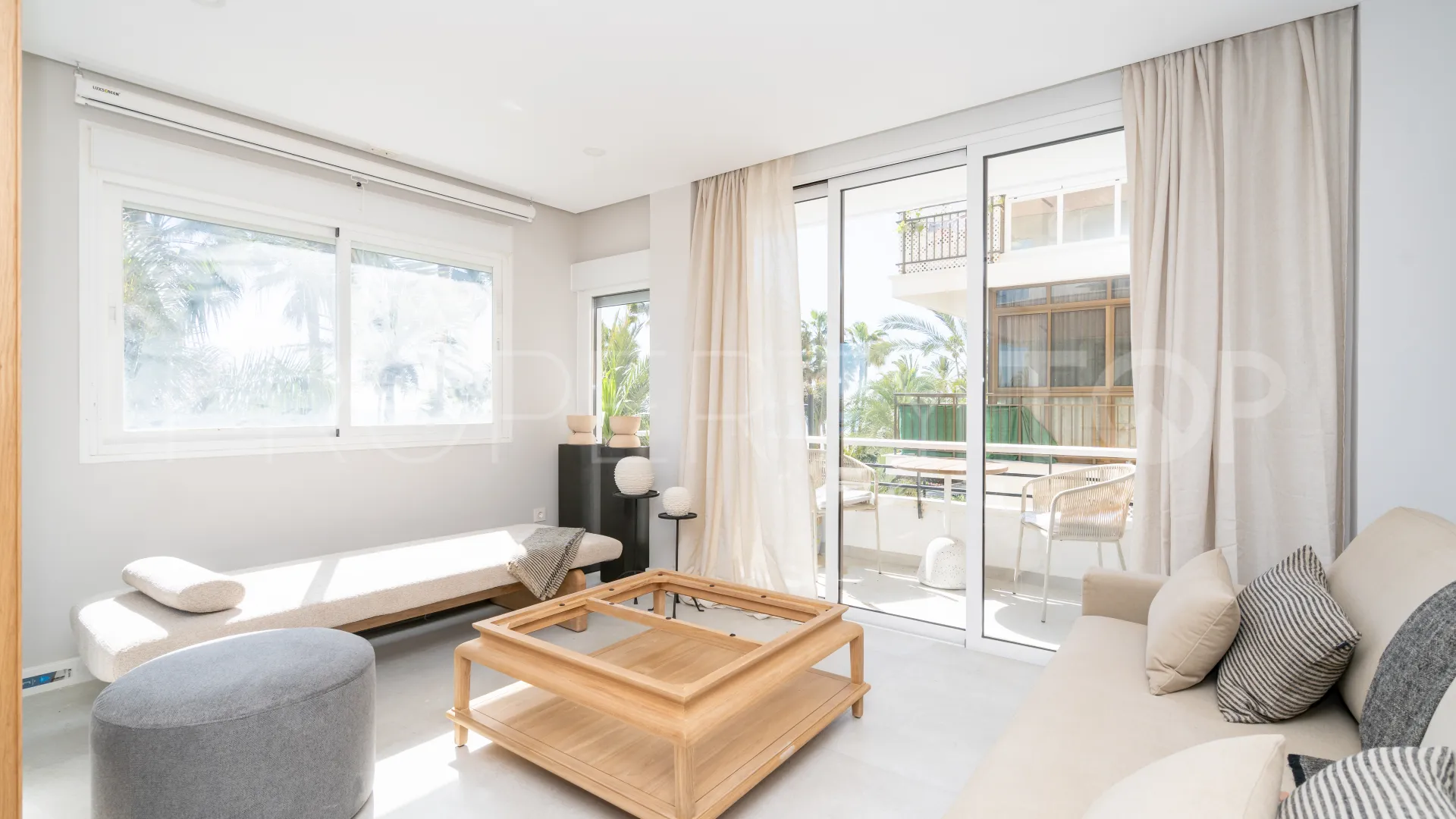 2 bedrooms apartment for sale in Estepona Town