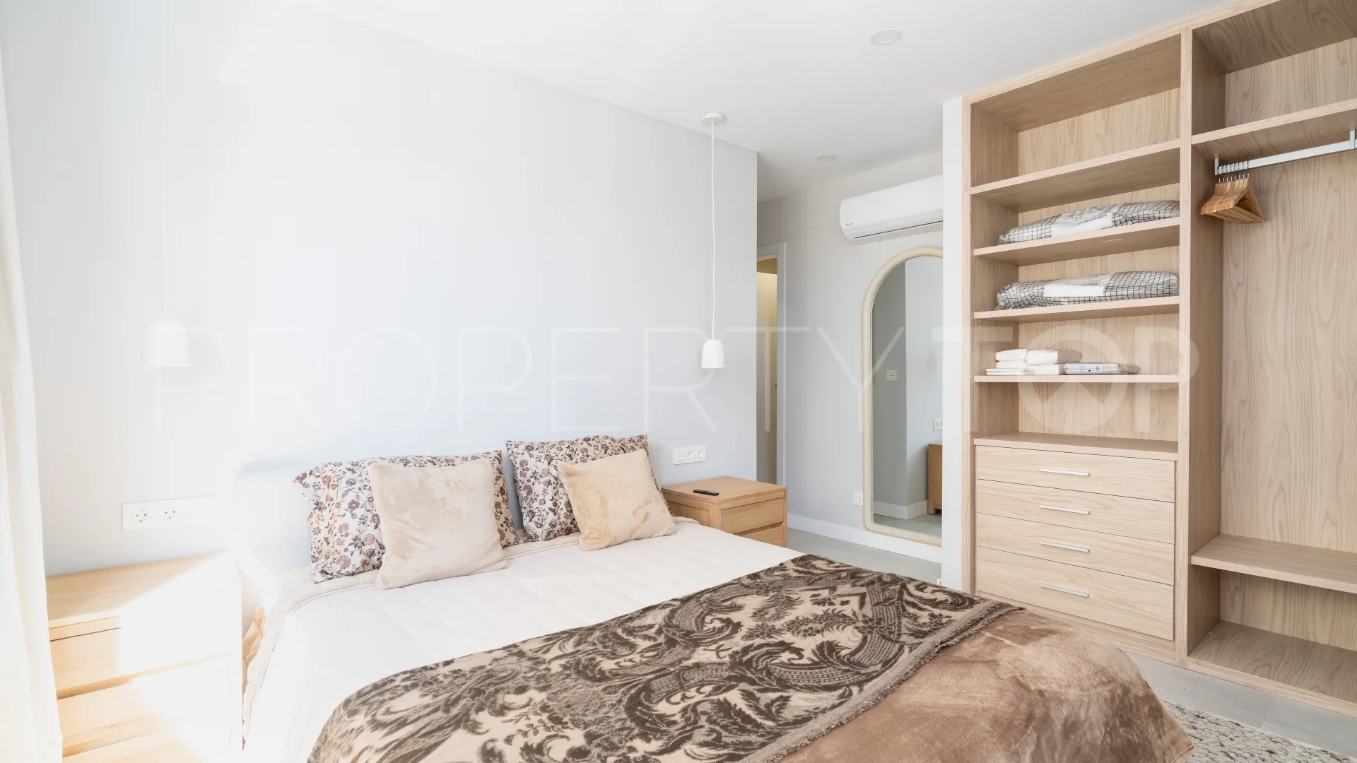 2 bedrooms apartment for sale in Estepona Town