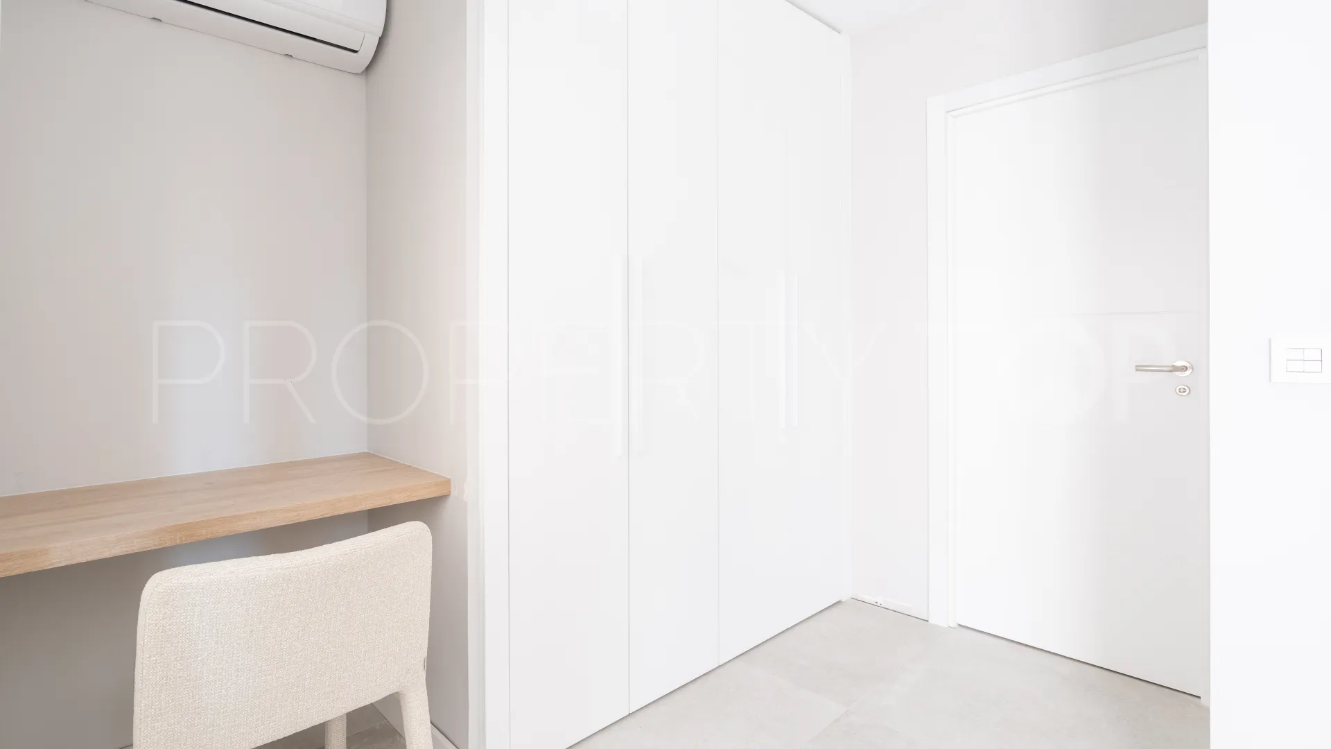 2 bedrooms apartment for sale in Estepona Town