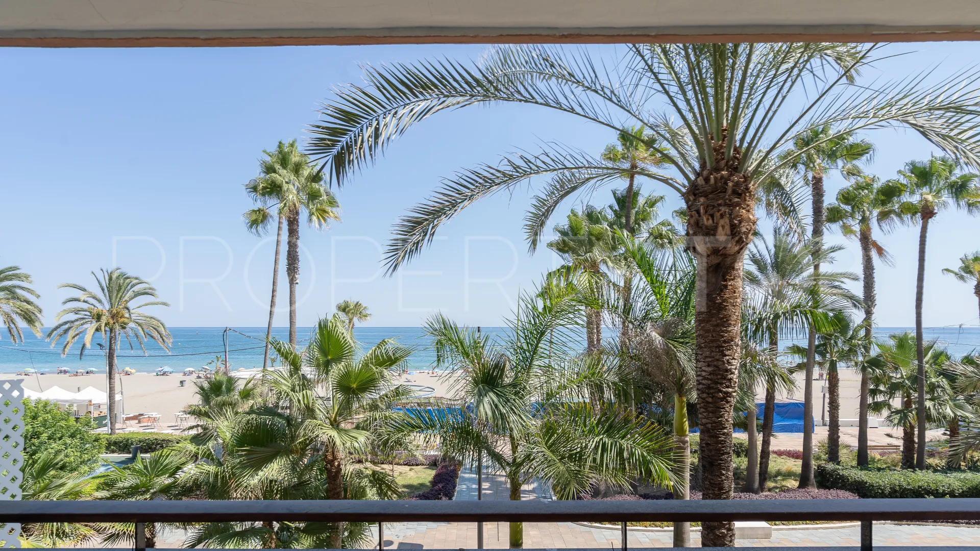 2 bedrooms apartment for sale in Estepona Town