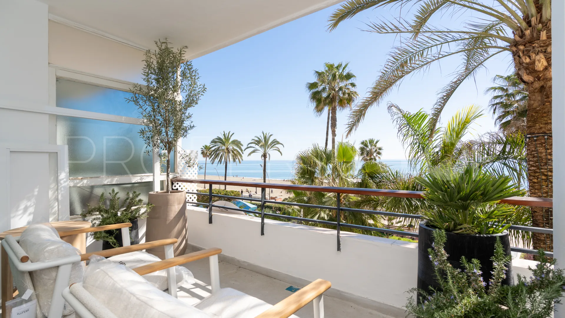 2 bedrooms apartment for sale in Estepona Town