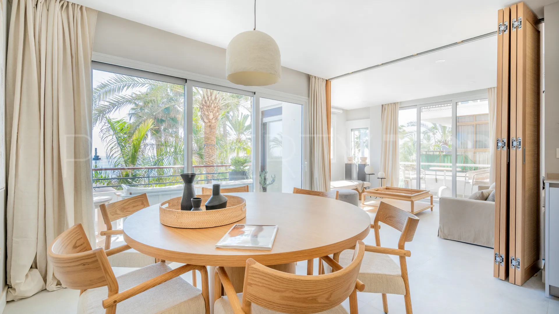 2 bedrooms apartment for sale in Estepona Town