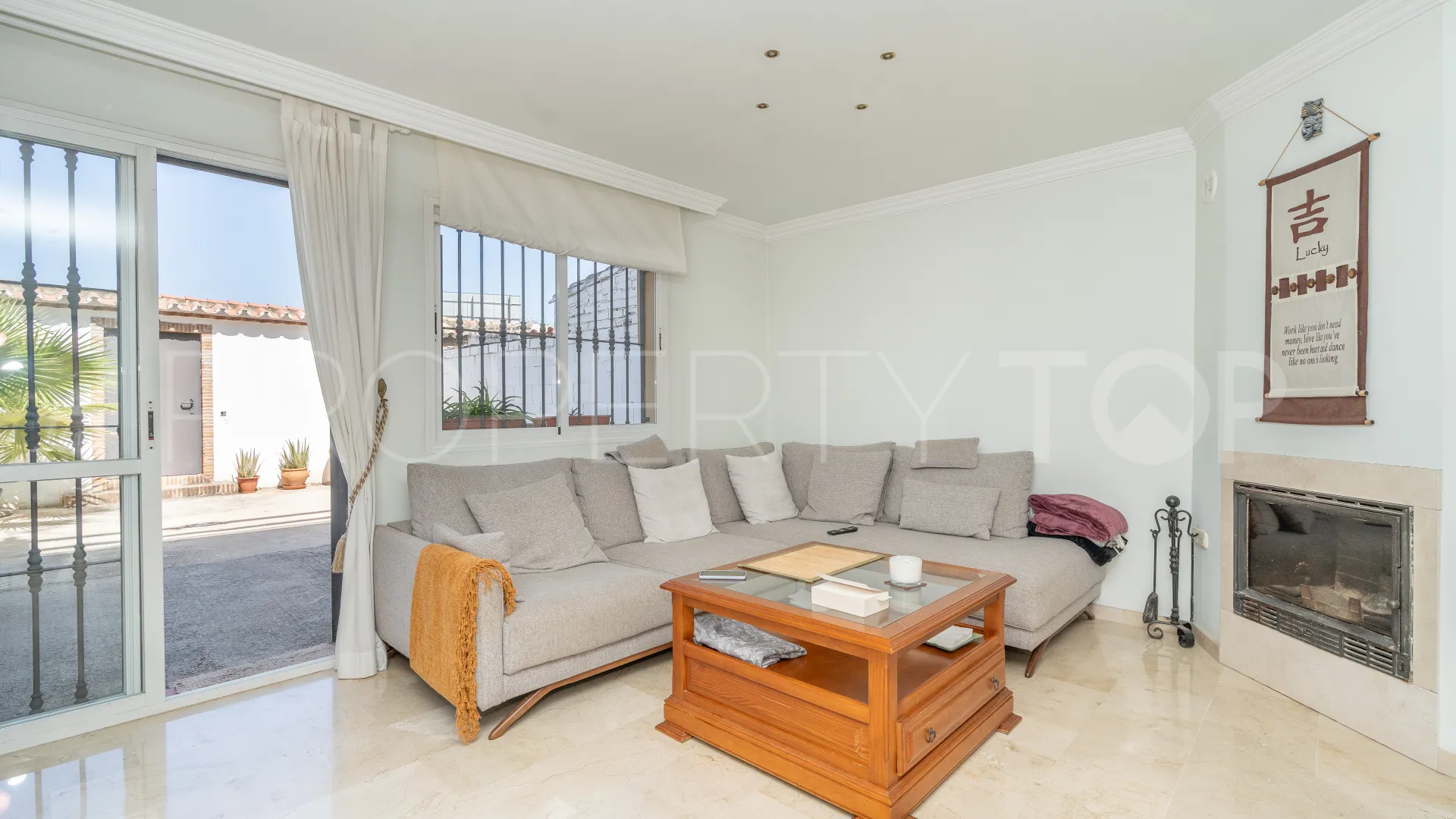 For sale town house in Estepona Town