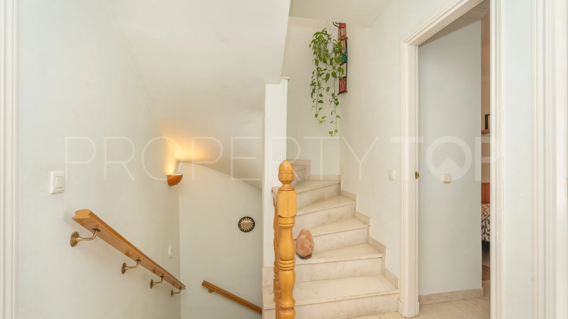 For sale town house in Estepona Town