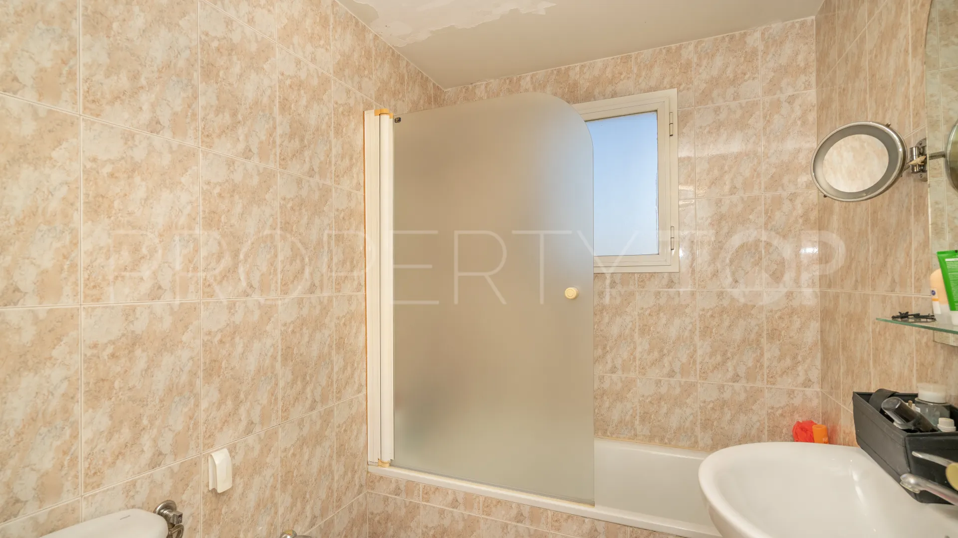 For sale town house in Estepona Town