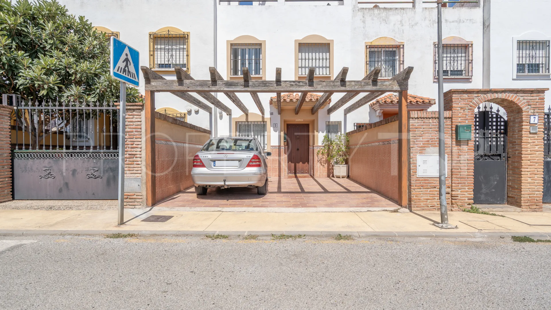 For sale town house in Estepona Town