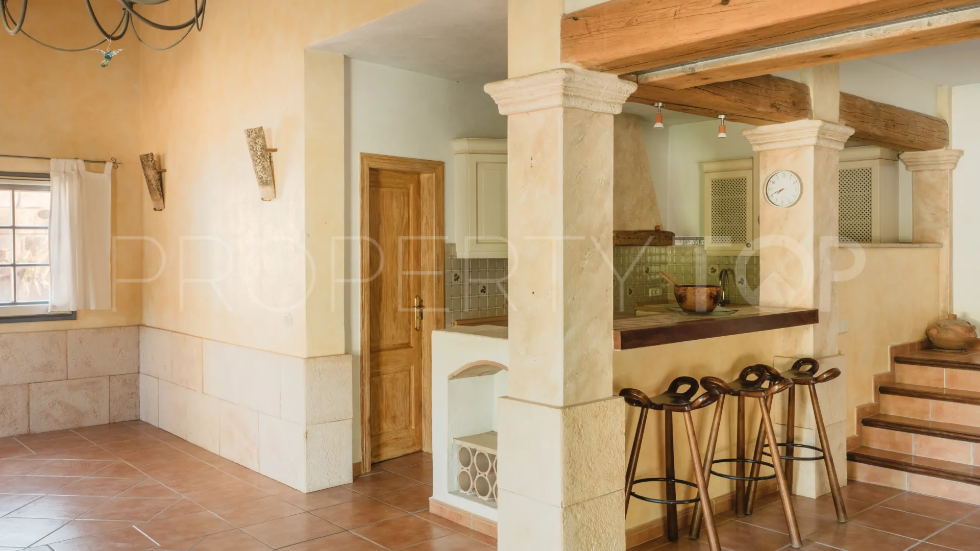 Se vende casa de campo de 4 dormitorios en Andratx