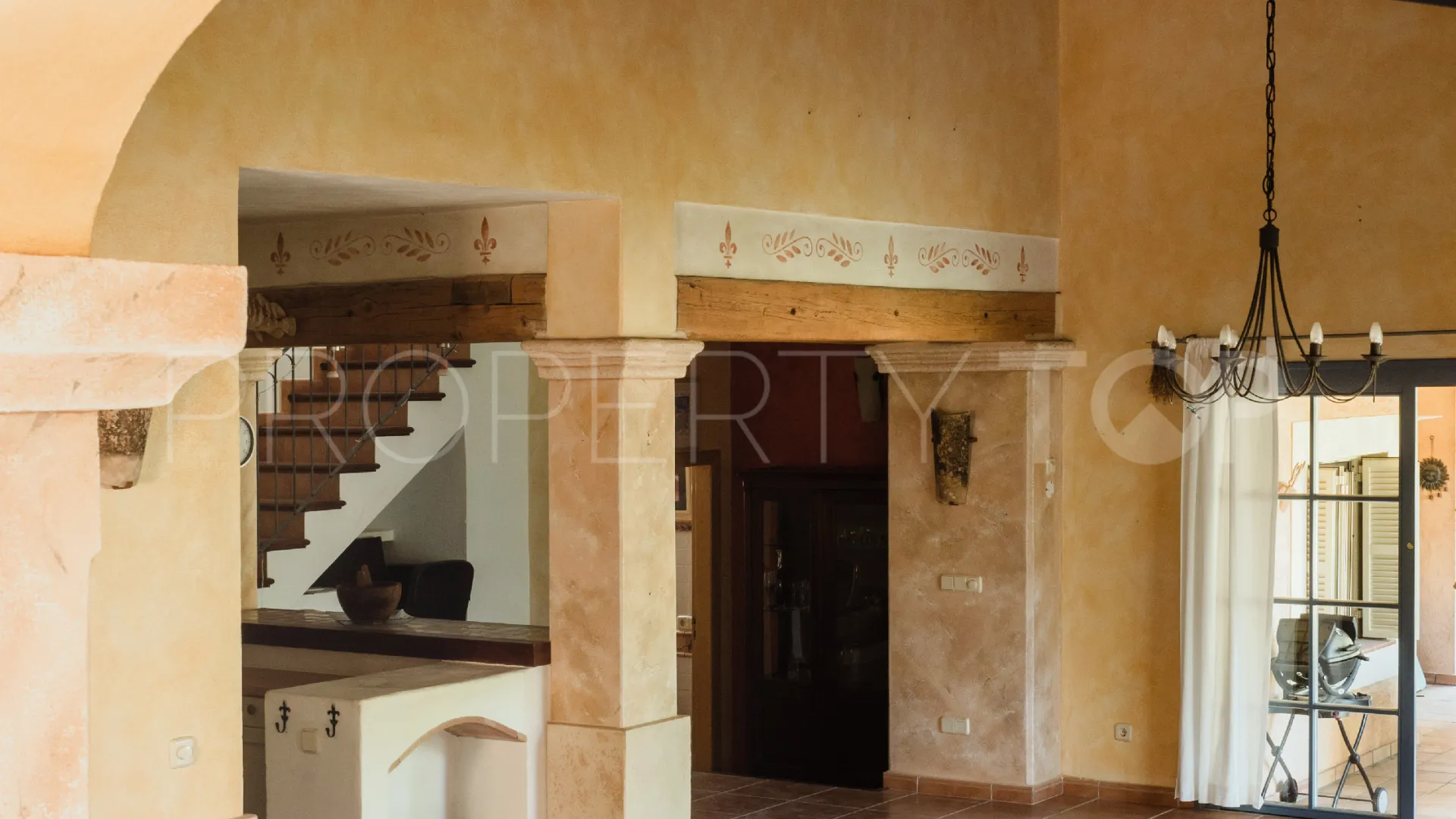 Se vende casa de campo de 4 dormitorios en Andratx