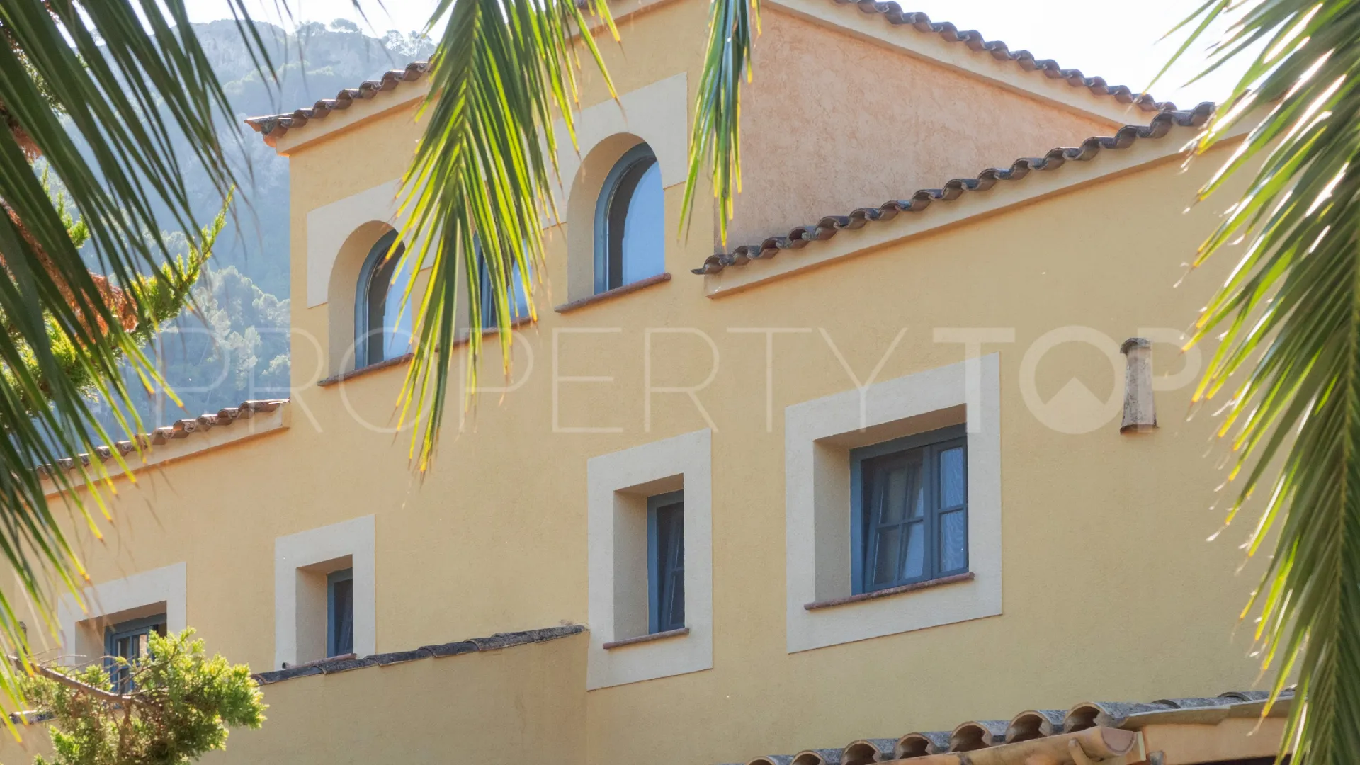 Se vende casa de campo de 4 dormitorios en Andratx