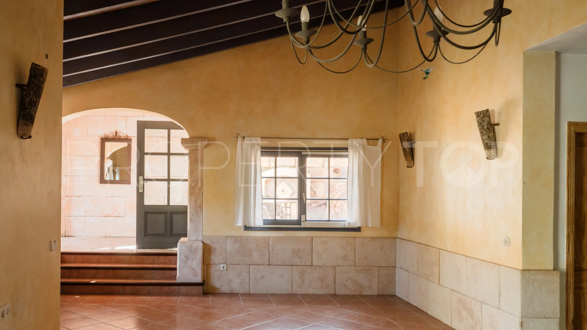 Se vende casa de campo de 4 dormitorios en Andratx