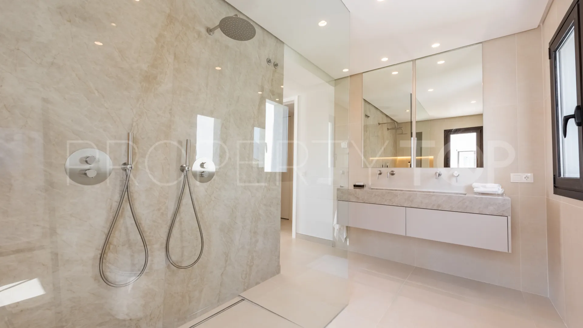 For sale duplex penthouse in La Quinta