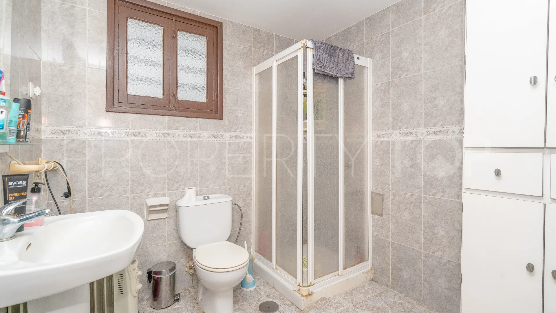 Adosado en venta de 6 dormitorios en Estepona Casco Antiguo