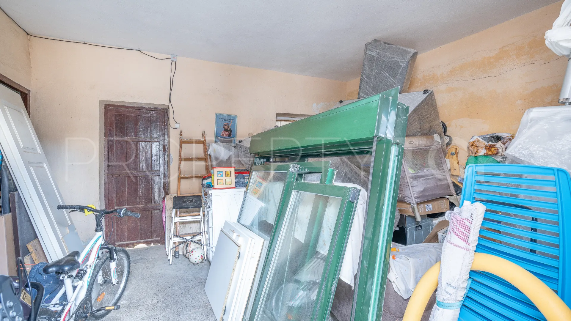 Adosado en venta de 6 dormitorios en Estepona Casco Antiguo