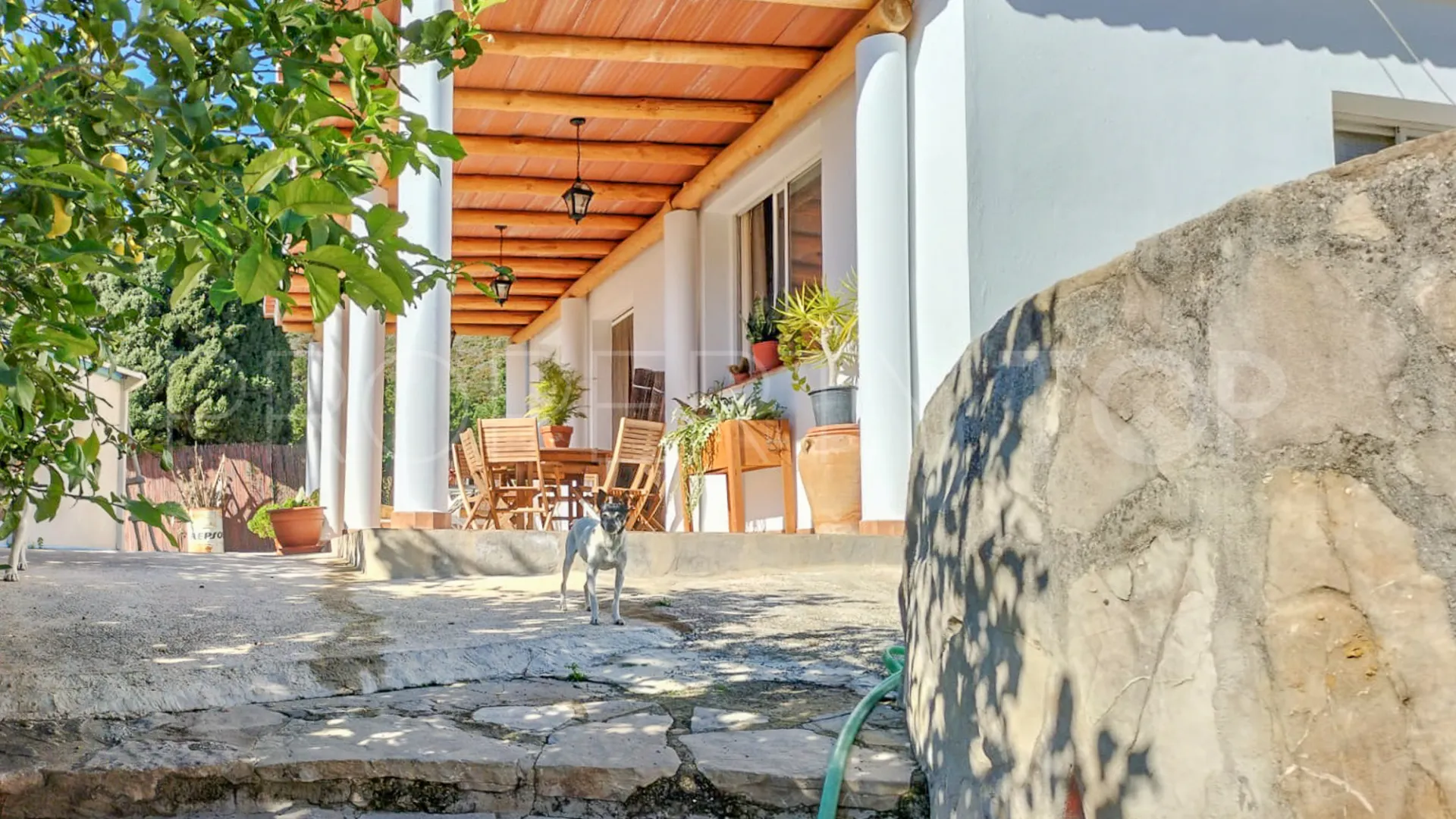 Finca de 3 dormitorios a la venta en Guadalobon