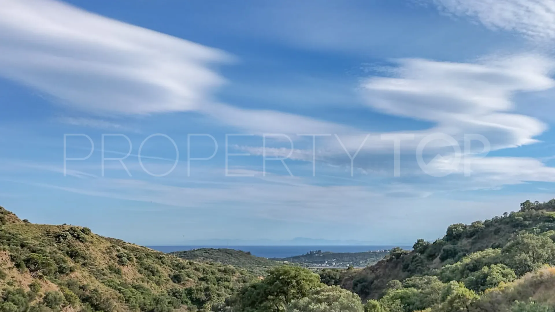 Finca de 3 dormitorios a la venta en Guadalobon