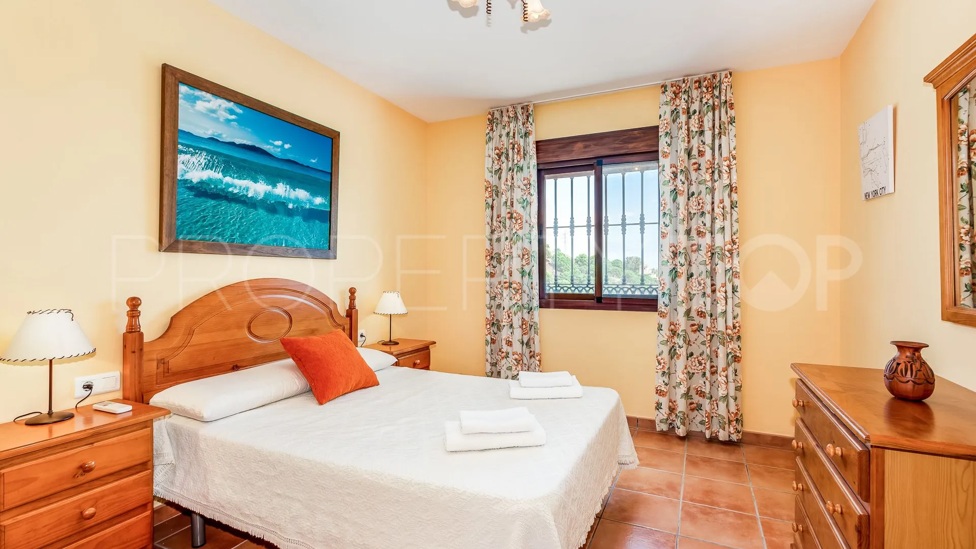 Villa a la venta en Altos de Estepona de 6 dormitorios