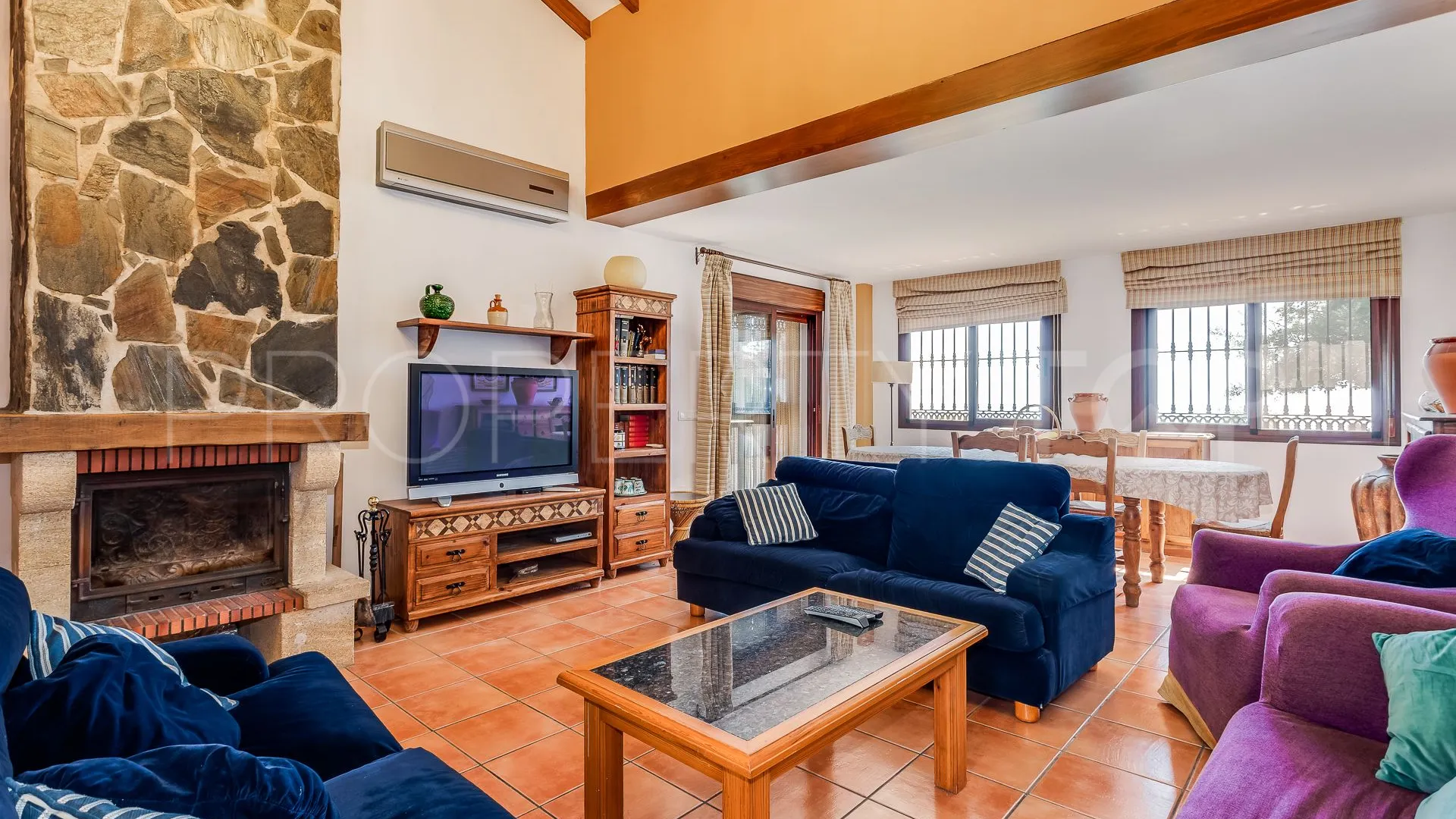 Villa a la venta en Altos de Estepona de 6 dormitorios
