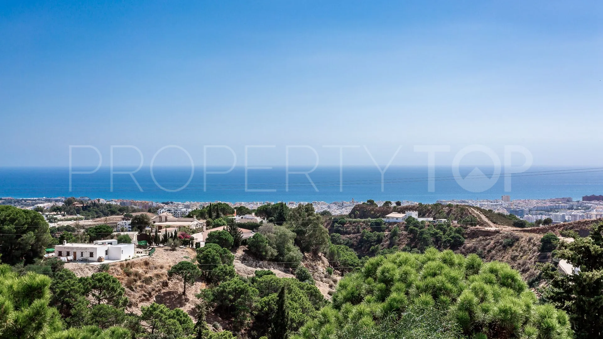 Villa a la venta en Altos de Estepona de 6 dormitorios