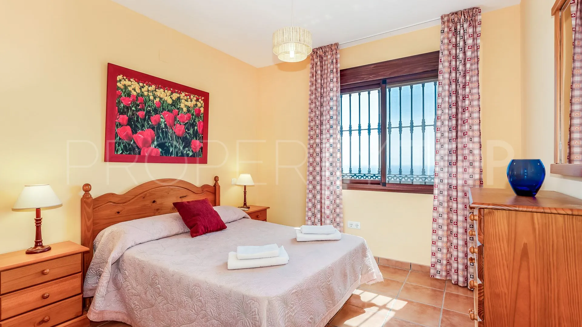 Villa a la venta en Altos de Estepona de 6 dormitorios