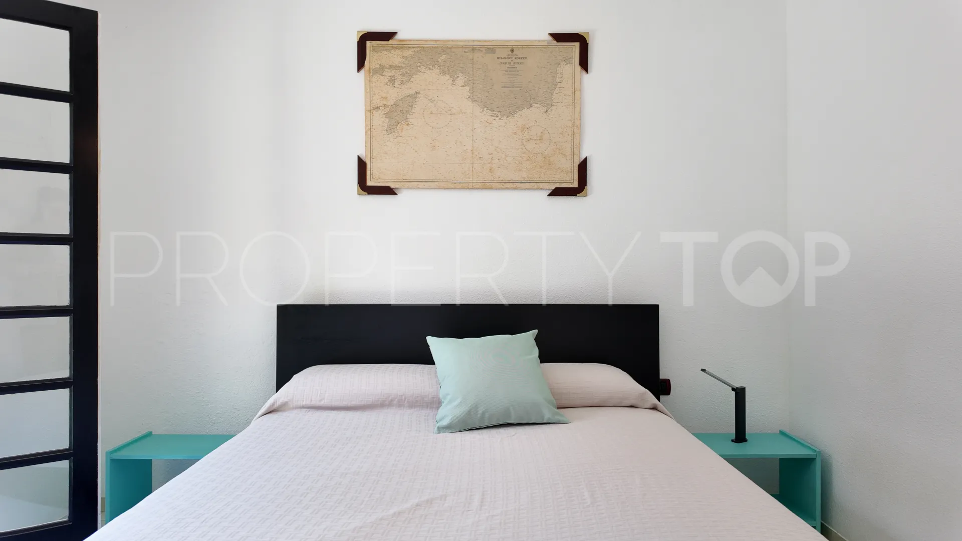 For sale apartment in Los Cristianos with 2 bedrooms