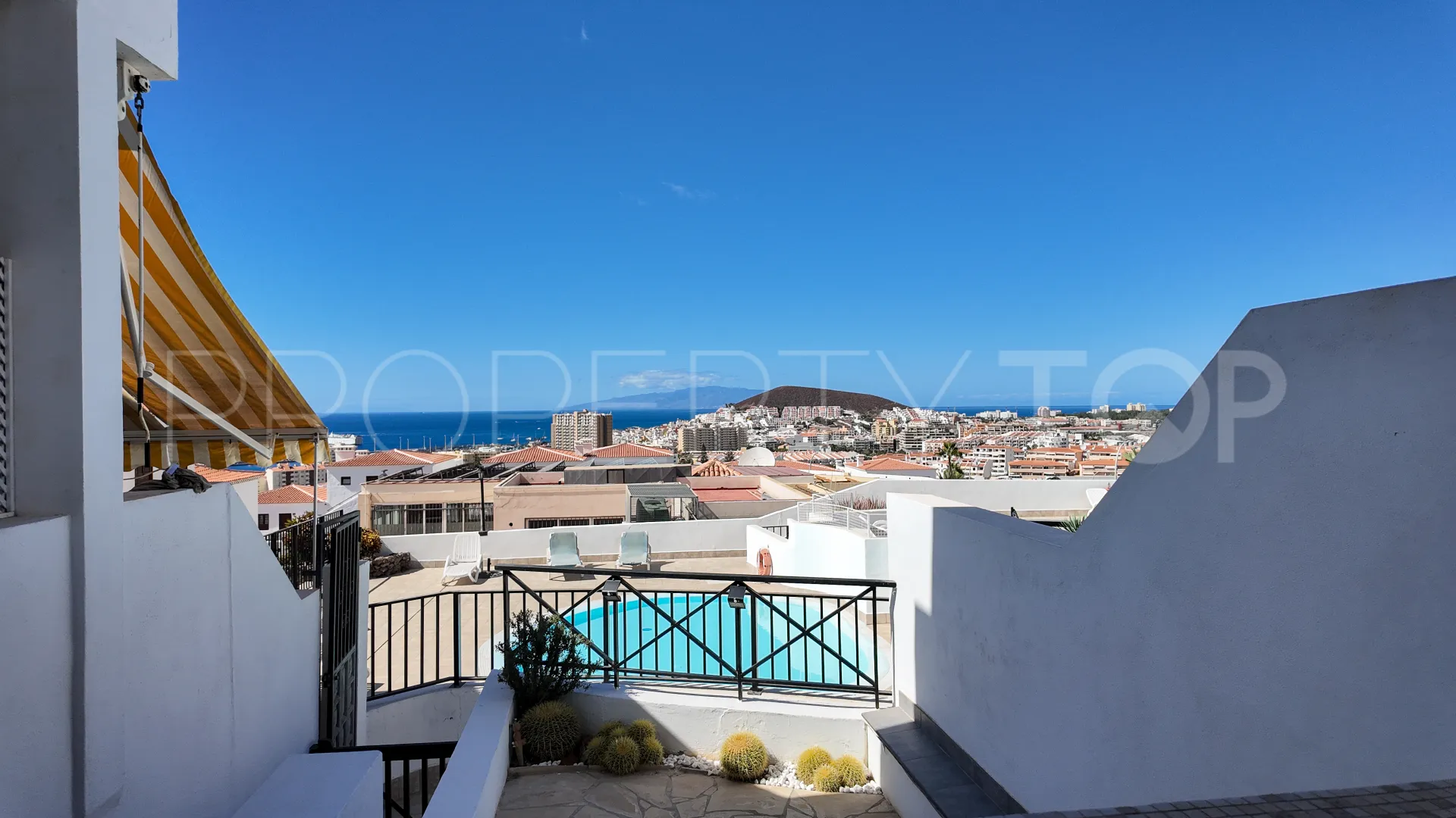 For sale apartment in Los Cristianos with 2 bedrooms