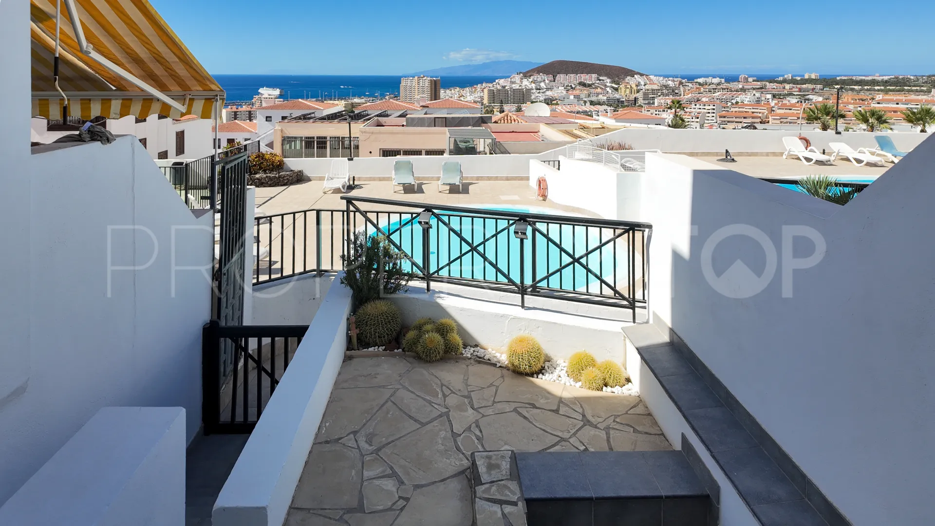 For sale apartment in Los Cristianos with 2 bedrooms