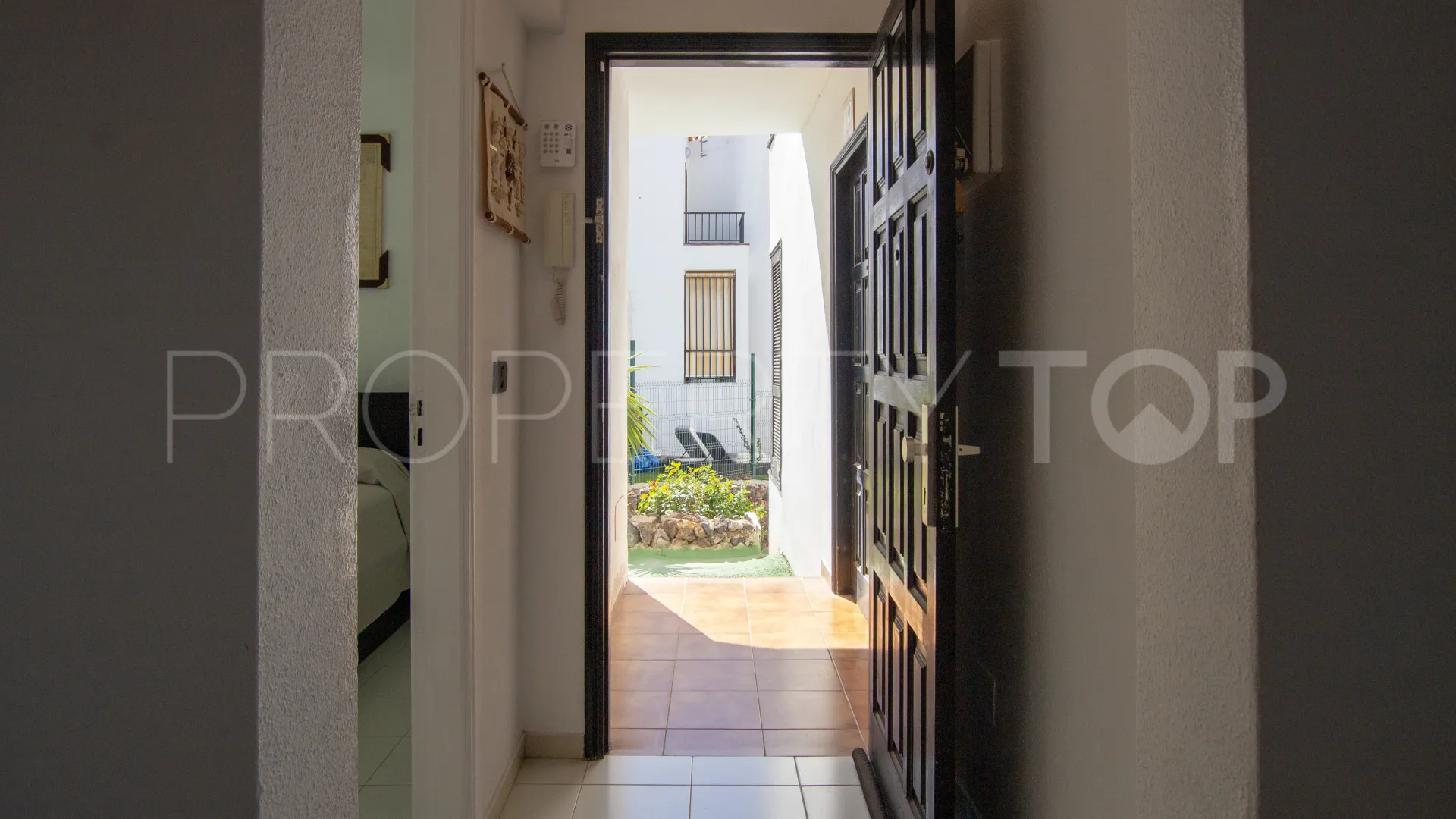 For sale apartment in Los Cristianos with 2 bedrooms