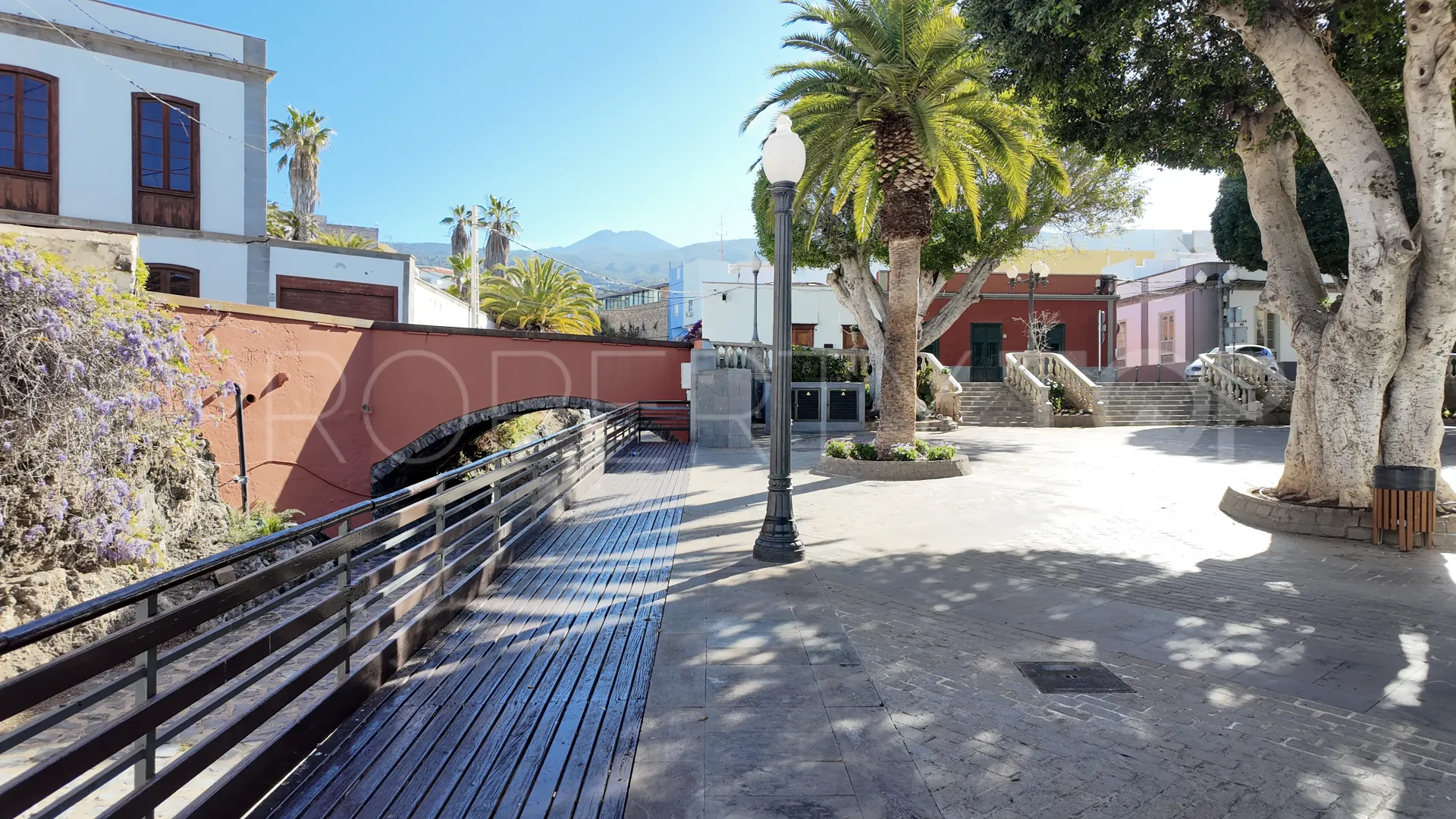 Guia de Isora, pareado con 5 dormitorios en venta