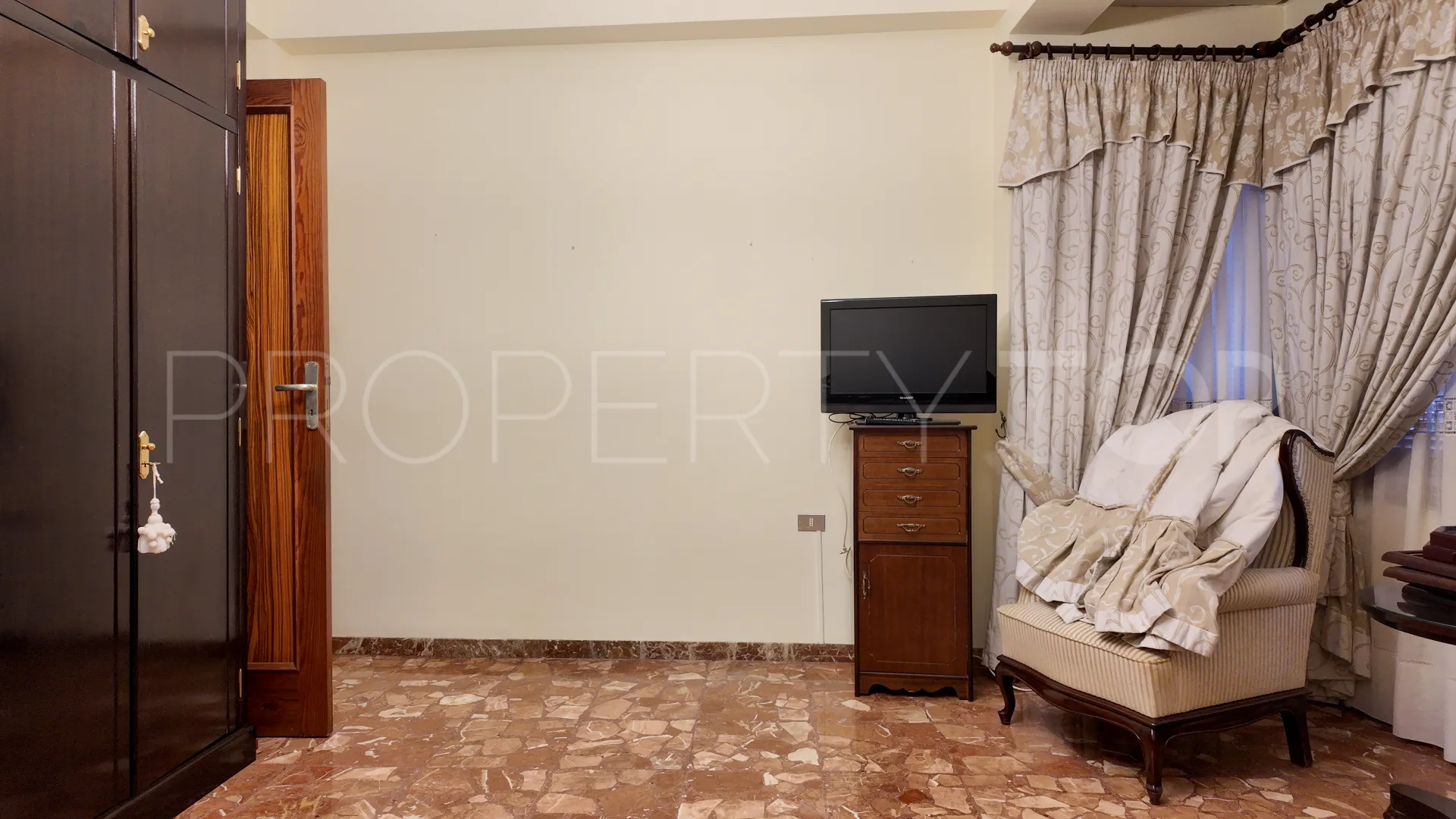 Guia de Isora, pareado con 5 dormitorios en venta