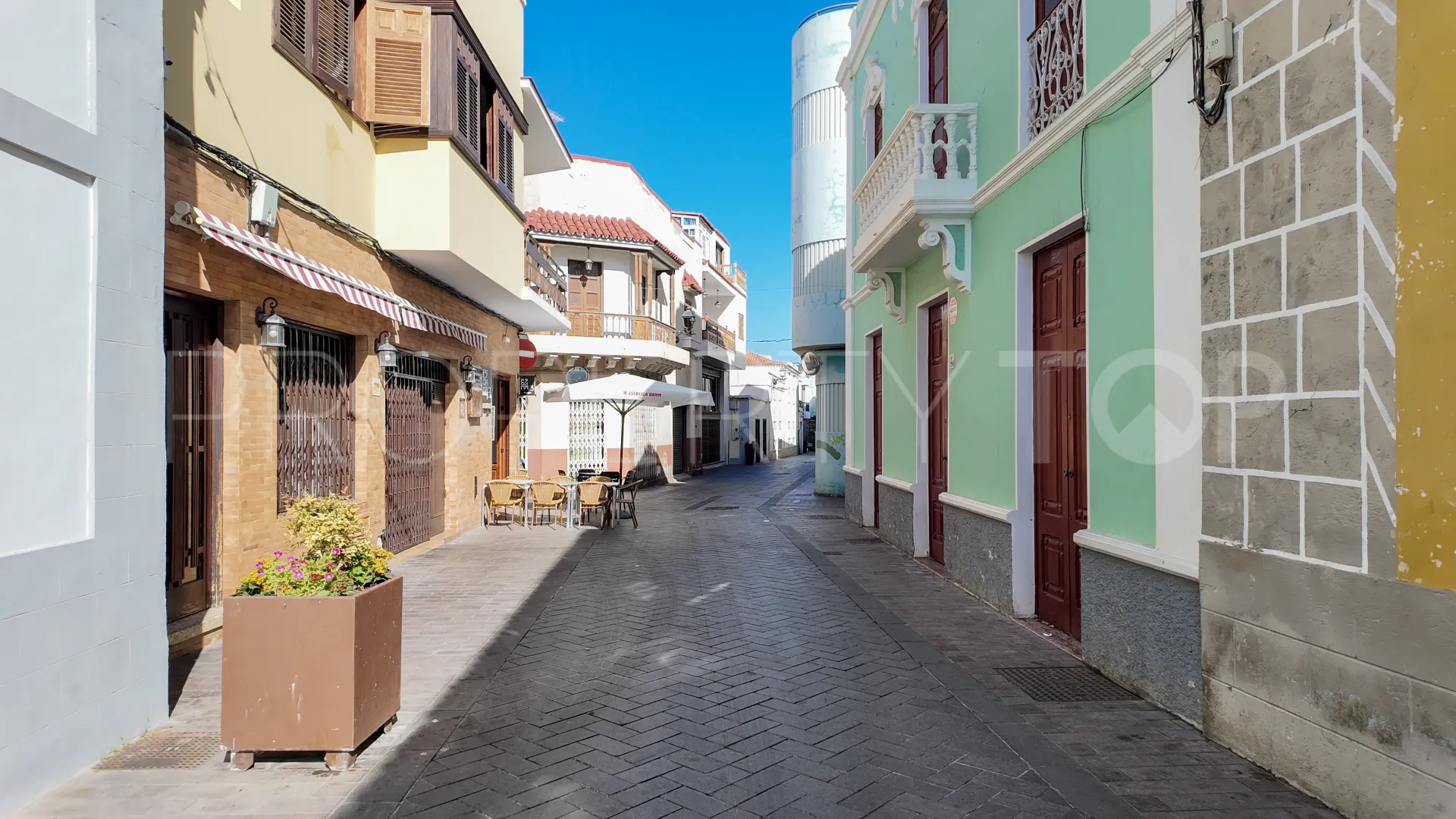 Guia de Isora, pareado con 5 dormitorios en venta