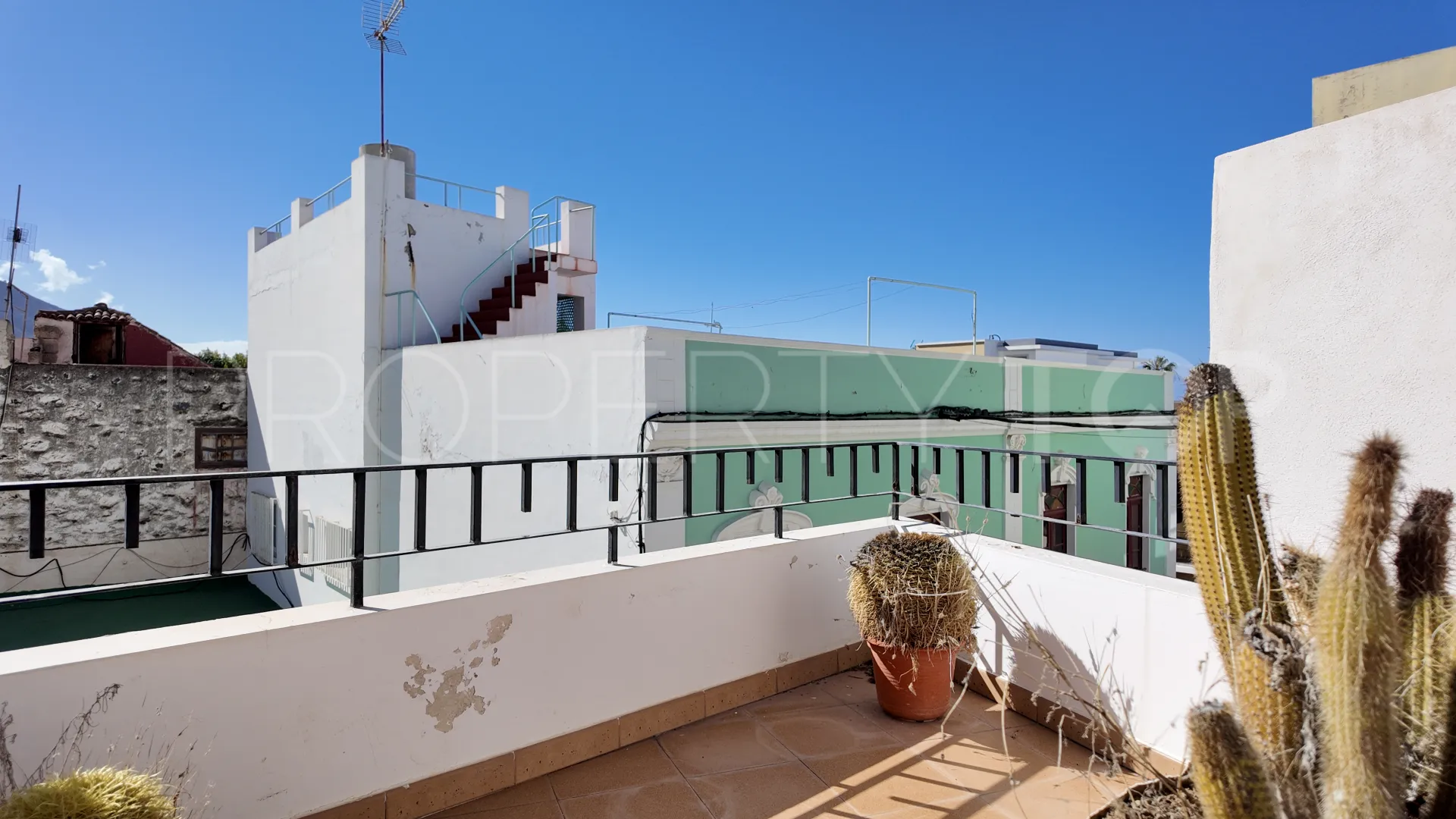 Guia de Isora, pareado con 5 dormitorios en venta