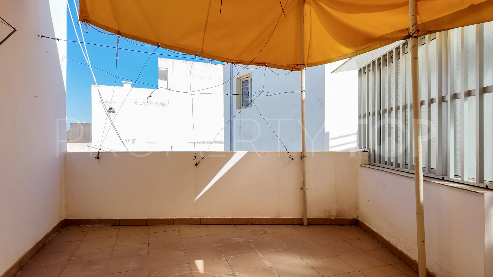 Guia de Isora, pareado con 5 dormitorios en venta