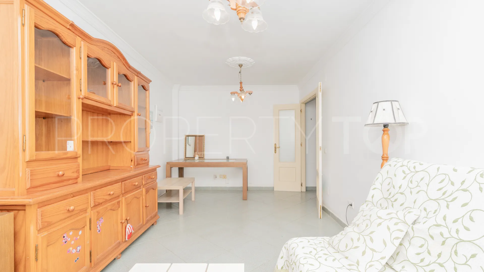Buy Estepona Centre apartment