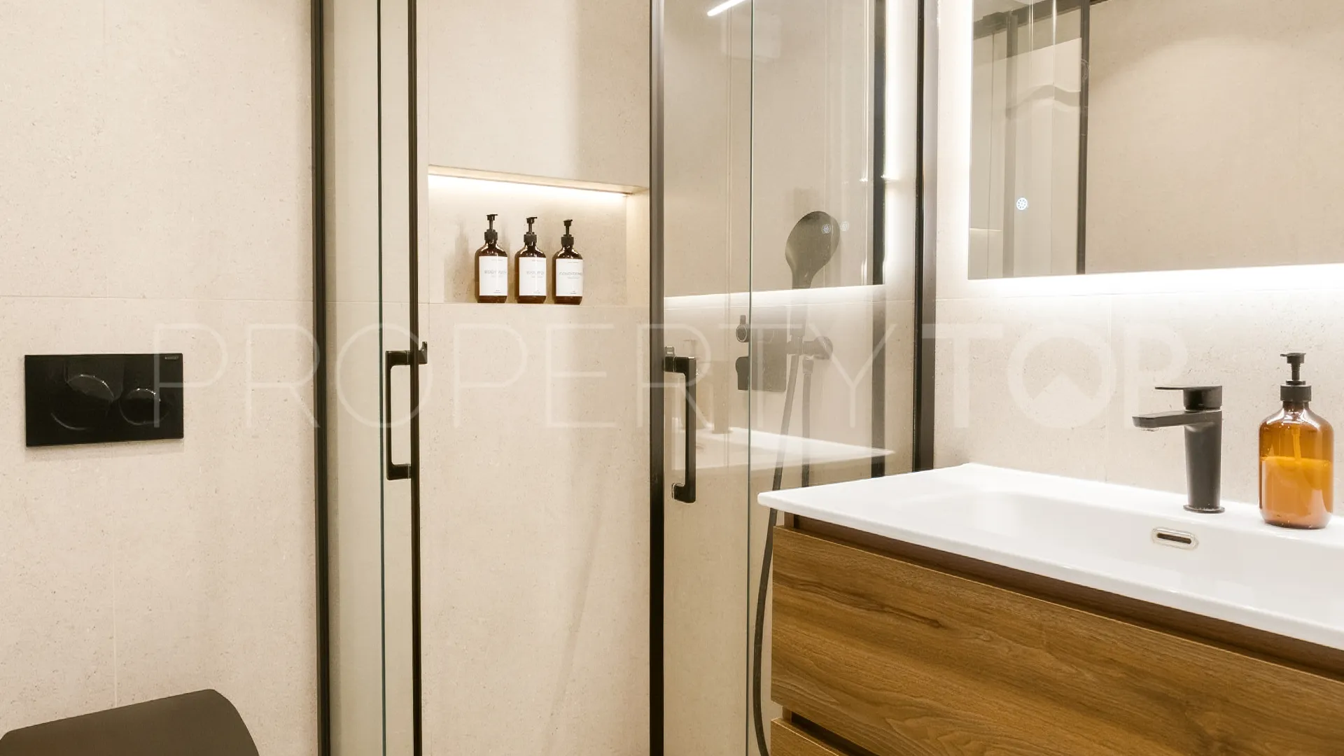 Apartamento planta baja en venta con 2 dormitorios en Señorio de Gonzaga