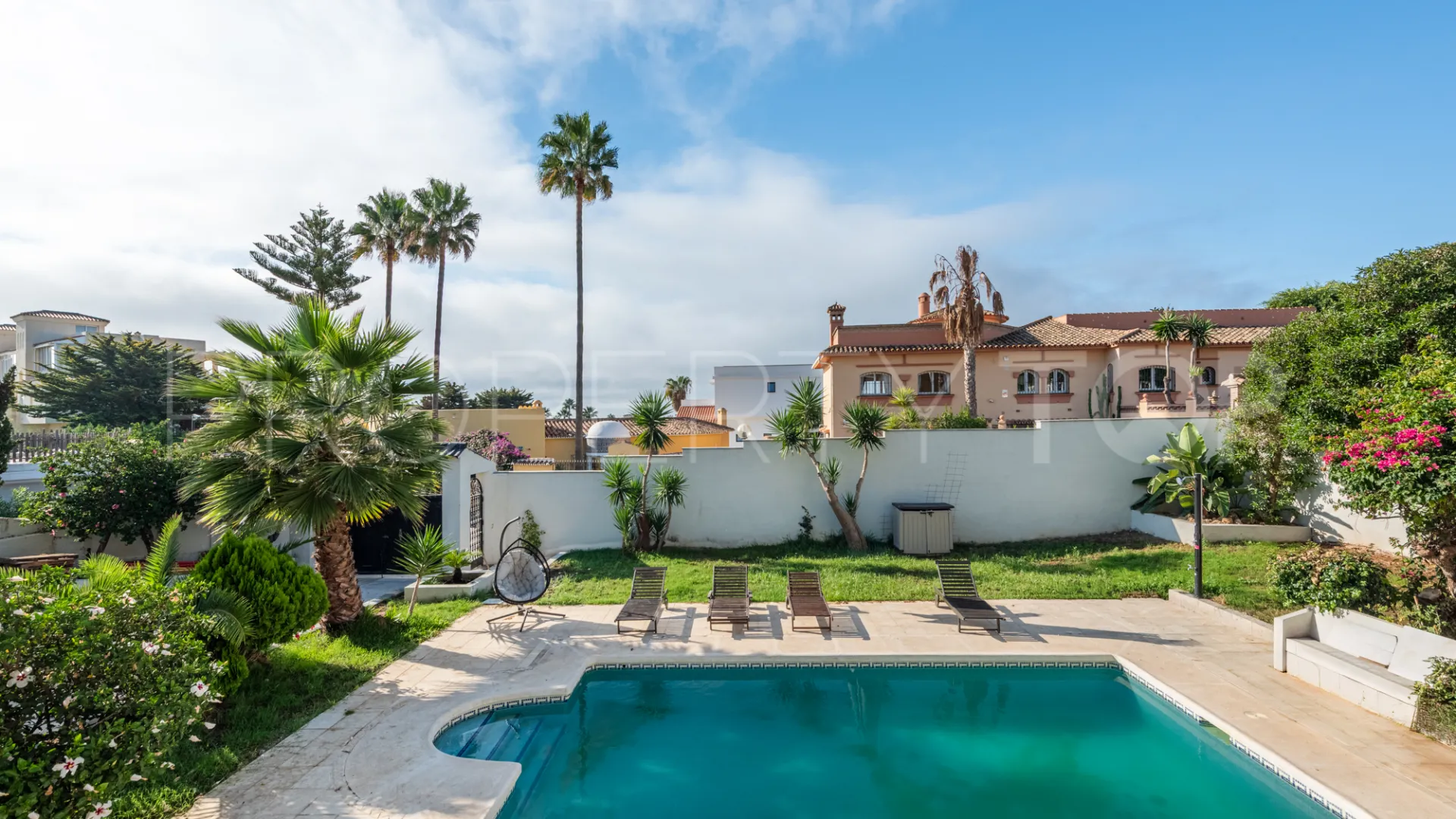 Comprar villa con 7 dormitorios en Mijas Costa