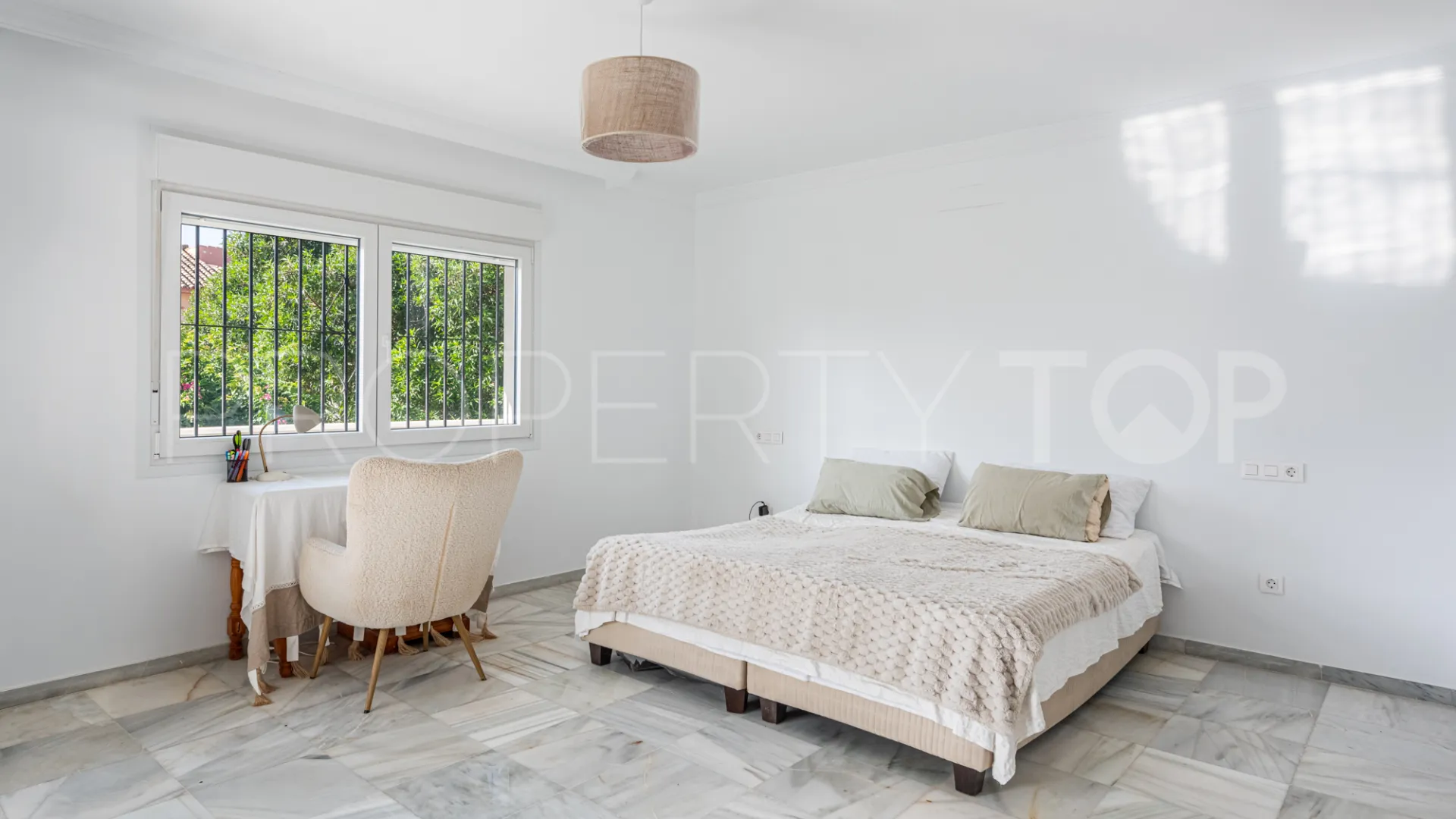 Comprar villa con 7 dormitorios en Mijas Costa