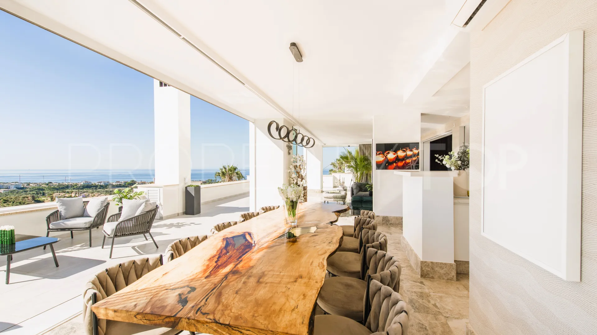 Ático en venta en Marbella Este de 3 dormitorios