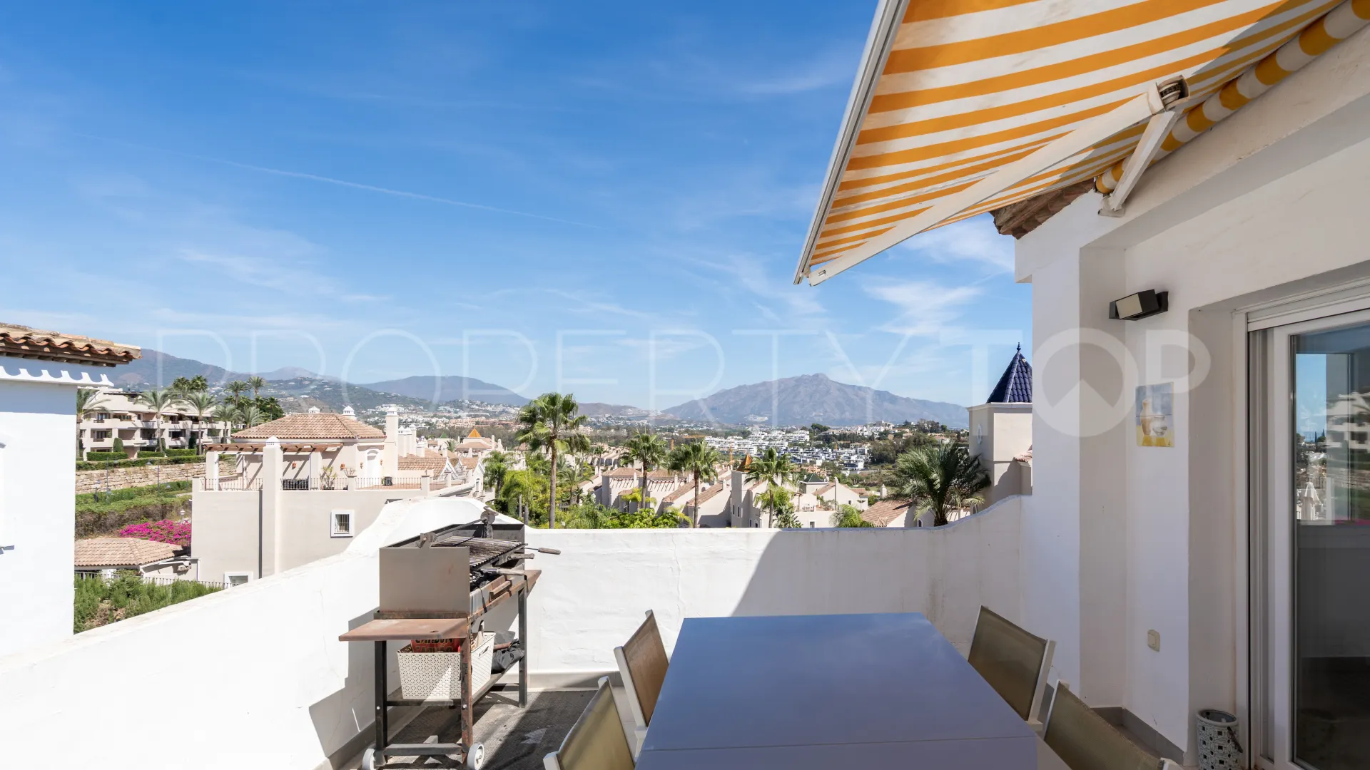 Ático a la venta en El Paraiso de 3 dormitorios