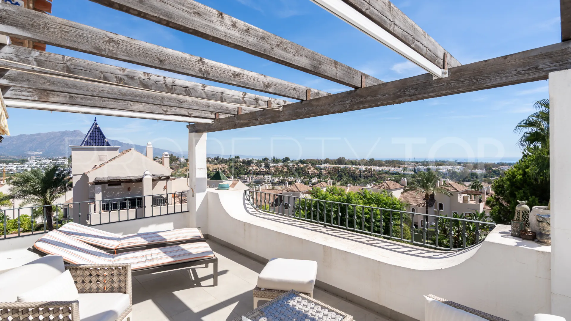 Ático a la venta en El Paraiso de 3 dormitorios